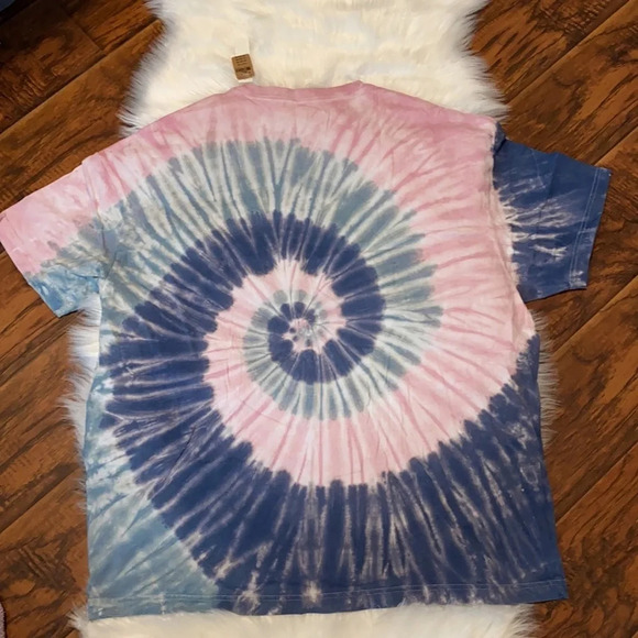 PINK One Size T-Shirt, New with Tags, up-cycled with The Great Movie Ride Patch - Picture 6 of 6